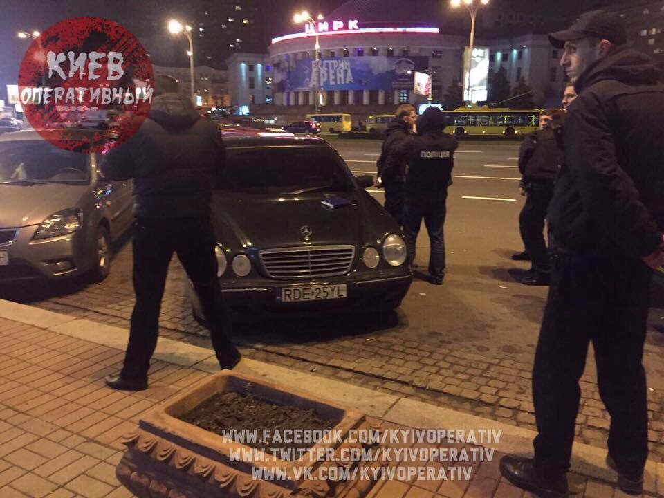 В Киеве оборвана слежка за нардепом: задержанные назвались бойцами "Миротворца"