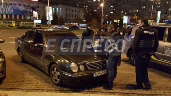 В Киеве оборвана слежка за нардепом: задержанные назвались бойцами "Миротворца"