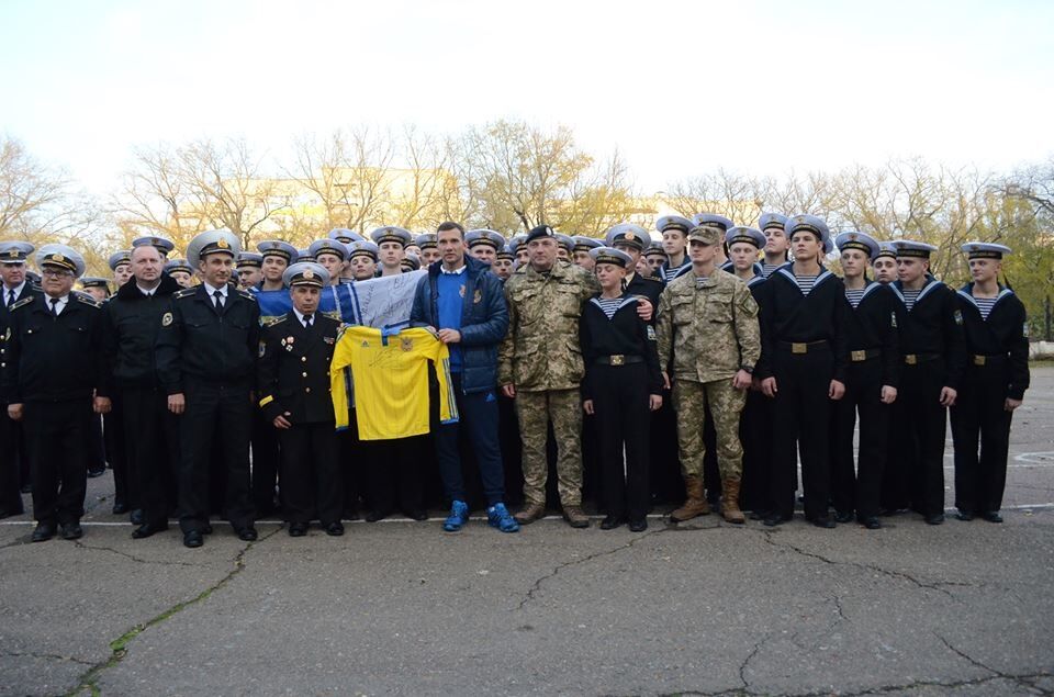 Шевченко совершил трогательный поступок перед матчем сборной Украины: фотофакт