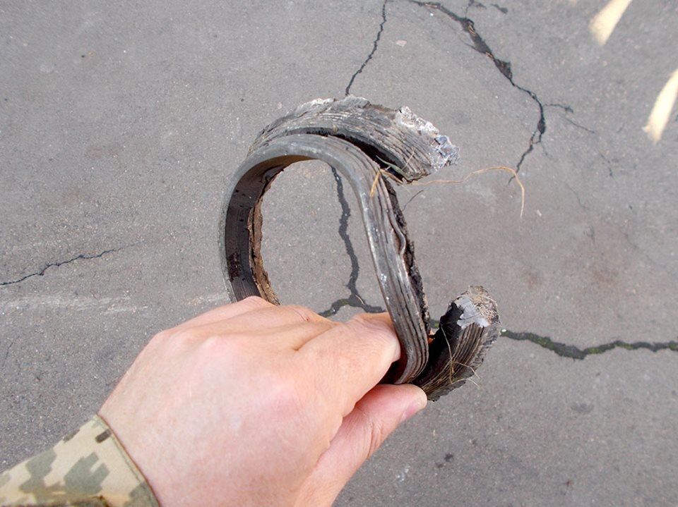 Работает ствольная артиллерия: опубликованы фото Тоненького после обстрела террористов