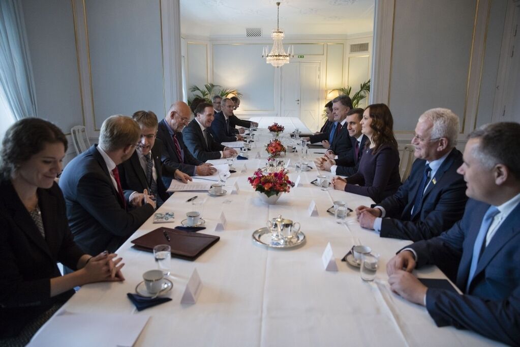 Визит Порошенко: правительство Швеции пообещало продлить санкции против России