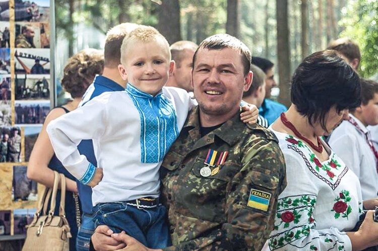 Загрожує довічна інвалідність: боєць АТО потребує термінової допомоги