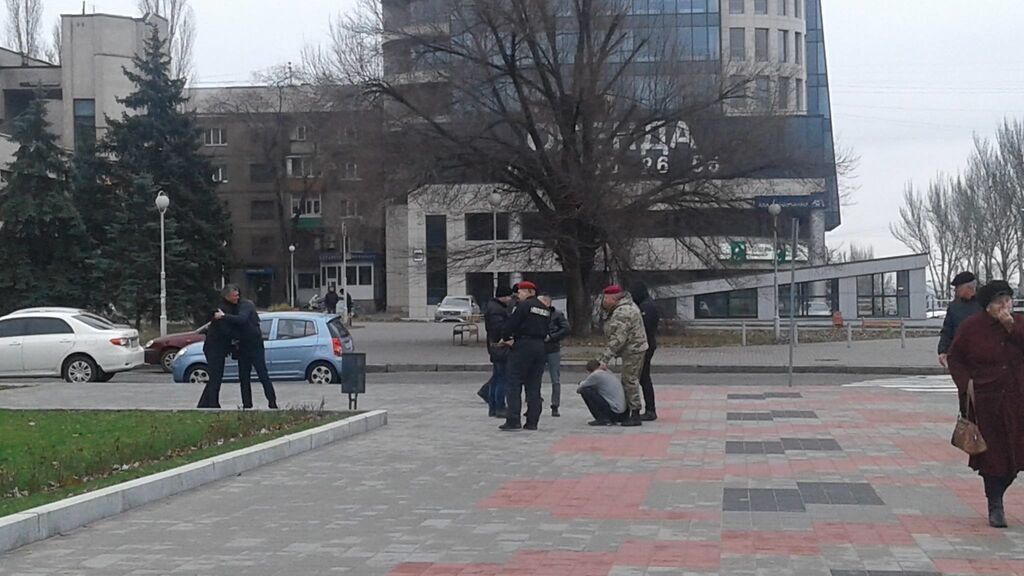 В центре Запорожья полуобнаженный мужчина гнался за вором