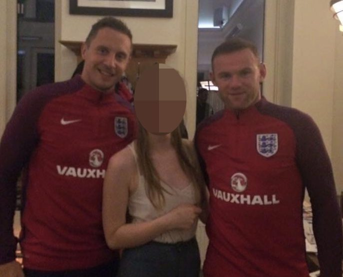 Залет дня: капитан сборной Англии по футболу вляпался в грандиозный скандал - фотофакт