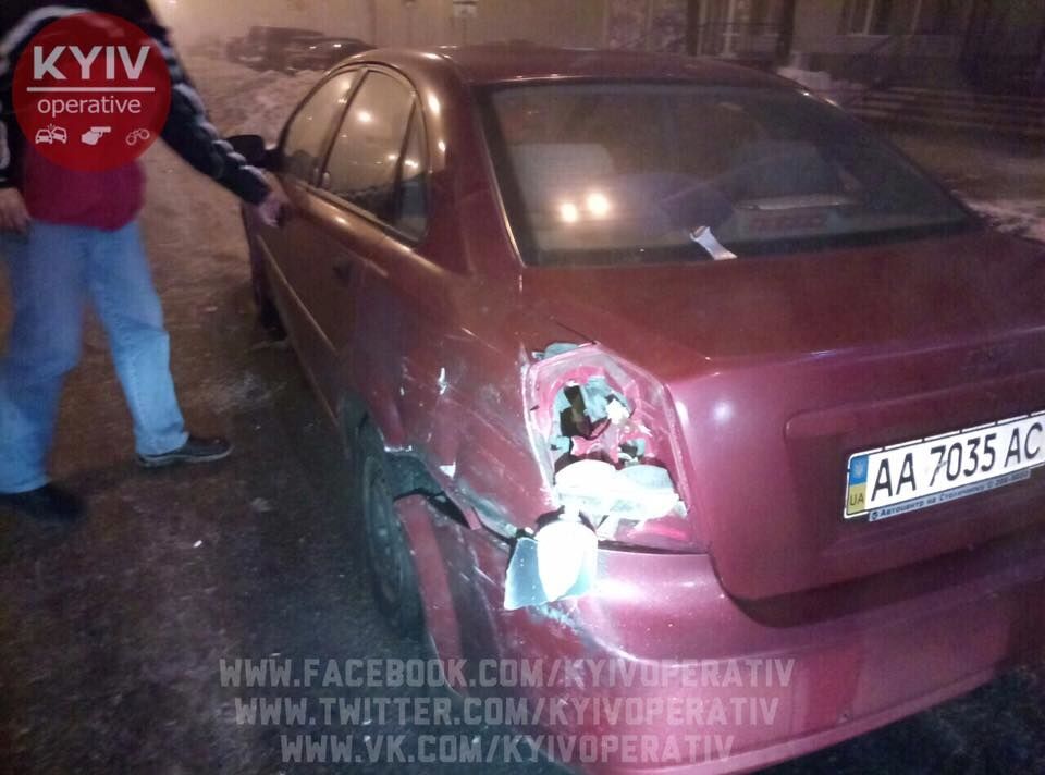 У Києві п'яний "депутат" влаштував перегони з поліцією та протаранив їхній Prius