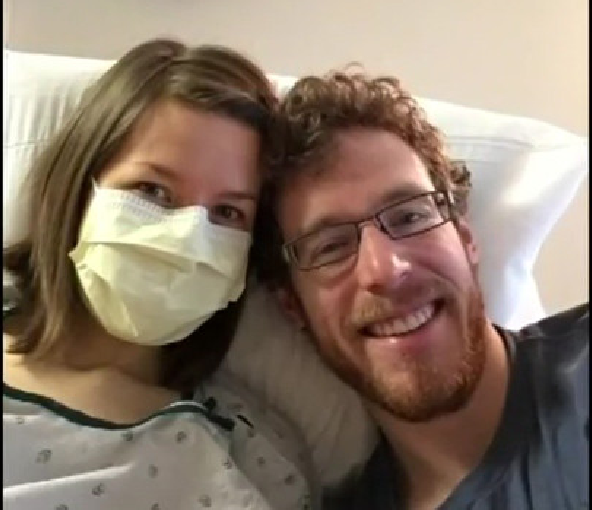 ''Мое тело объявило мне войну'': у американки аллергия на собственного мужа