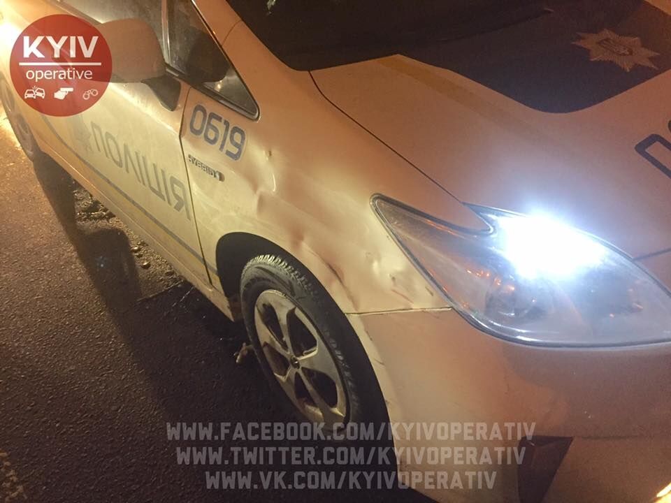 В Киеве пьяный "депутат" устроил погоню с полицией и протаранил их Prius