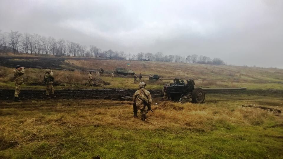 ВСУ "пощекотали нервы" террористам военными учениями на Донбассе