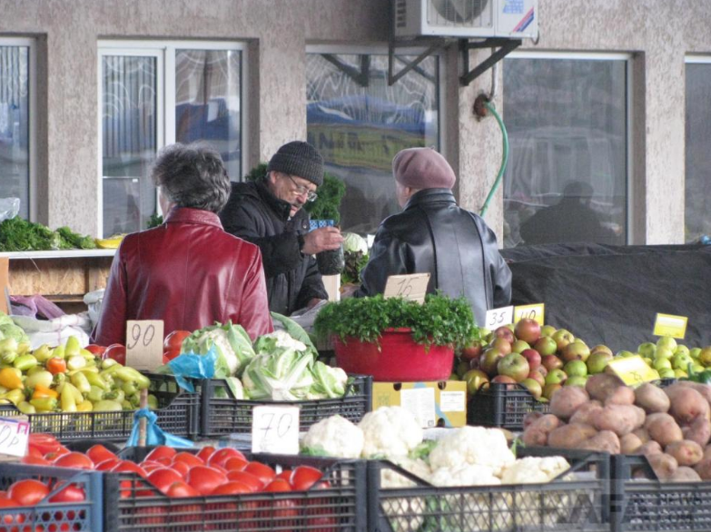 За время оккупации продукты в Крыму подорожали в два раза: опубликован фотообзор цен