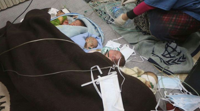 Обстрел детской больницы в Алеппо: в сети показали, как эвакуировали малышей. Опубликованы фото, видео