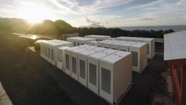 Tesla полностью перевела целый остров на солнечную энергию: видео
