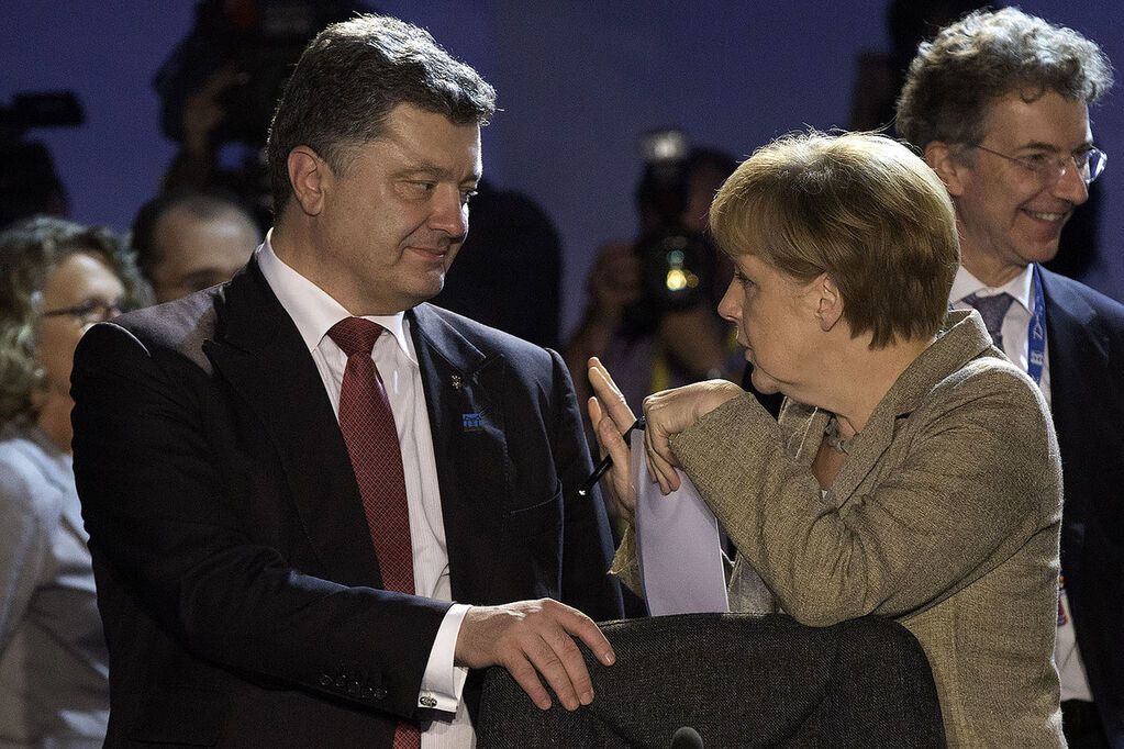 11 років на чолі Німеччини: в мережі зібрали досягнення Меркель у фото