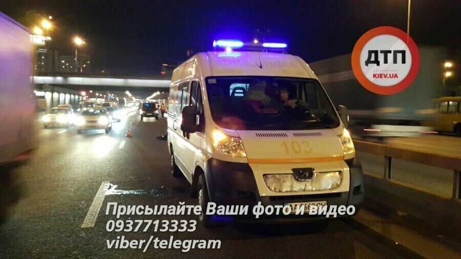 Речі розкидало на 50 м: у Києві позашляховик задавив шестикласника