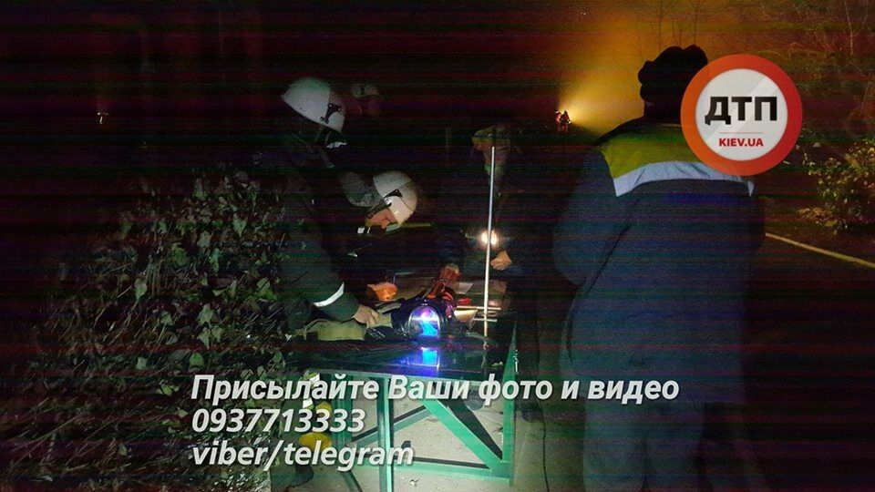 Десятки пожежних і техніки: в Києві загорівся будинок на Солом'янці