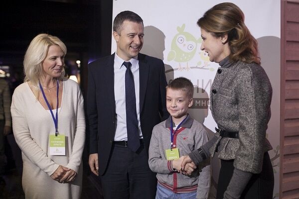 "Дружба важнее конфет" – наставничество для детей из интернатов начинает движение по всей Украине