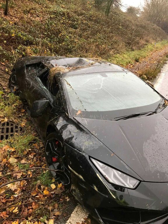 Футболіст чемпіона Англії розбив дорогущий Lamborghini