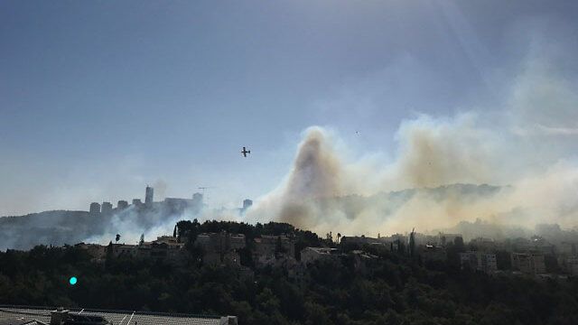 Израиль в огне: соцсети взбудоражили фото и видео ЧП