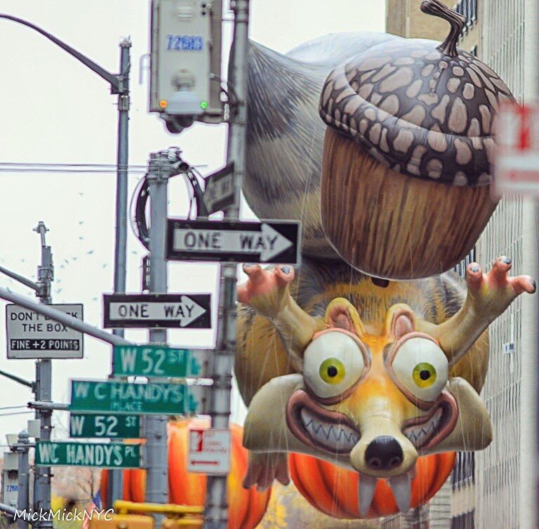 В США грандиозным парадом отметили День благодарения: опубликованы фото и видео