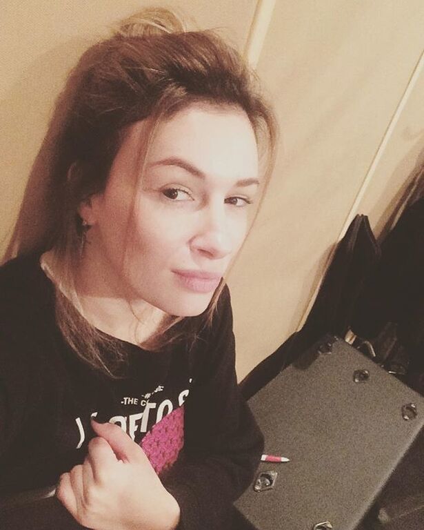 Украинская экс-участница "Евровидения" от России впервые вывела дочь в свет