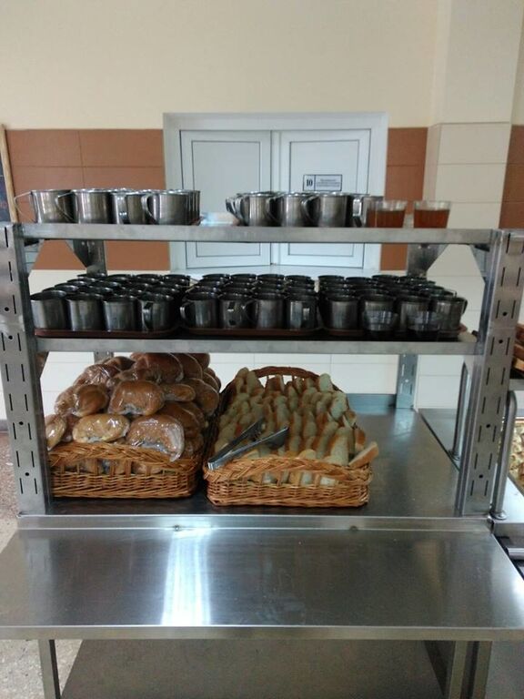 Шведський стіл на мільярд: у Порошенка показали, що їстиме армія в 2017 році