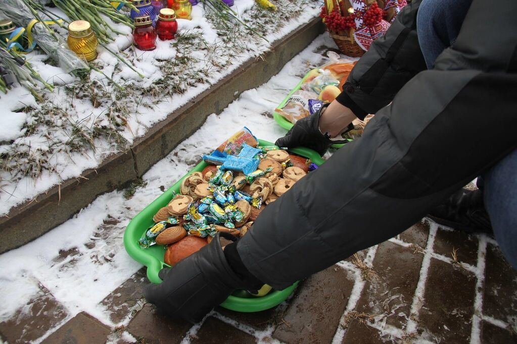 "Ніколи знову!" Украинцы в сети вспоминают ужасы Голодомора и чтят память погибших