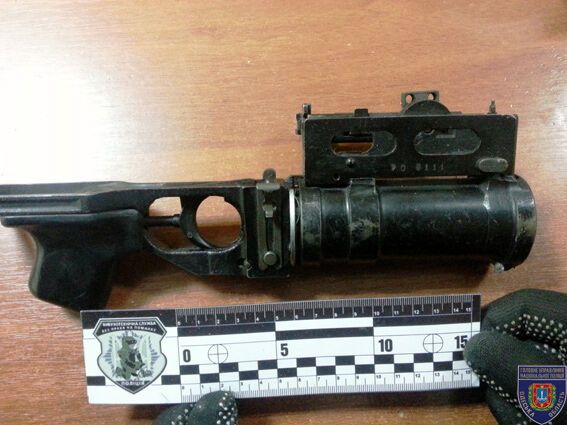 Грозил взорвать гранату: на Одесщине задержали пьяного военного с боеприпасами. Фоторепортаж 