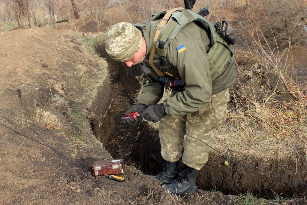 Зв’язківці про "режим тиші" на Донбасі: гаряче, ворог не відмовився від своїх намірів