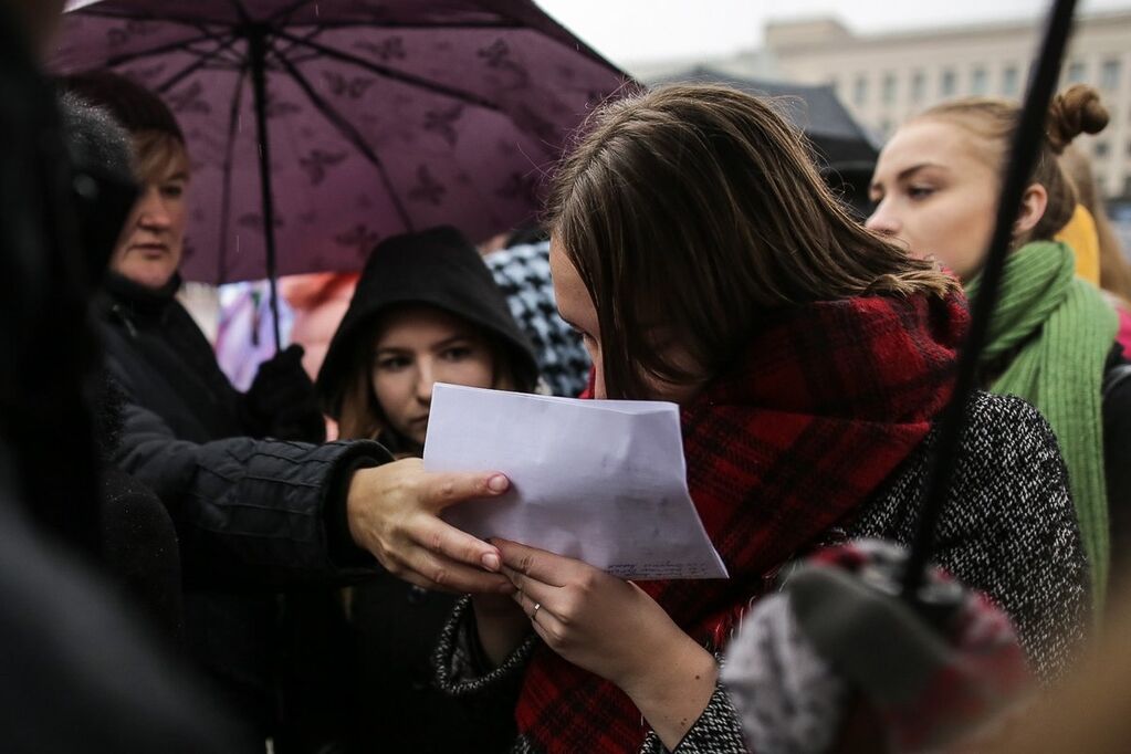 "Стадо": у Білорусі студентів під розпис зігнали на мітинг комуністів