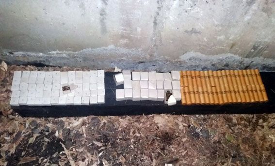 В Мариуполе в вагоне поезда обнаружили мешок с боеприпасами. Опубликованы фото