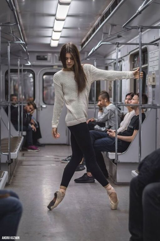 Балерина в метро