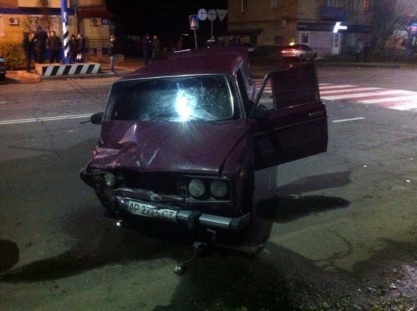 В Запорожской области столкнулись два легковых авто