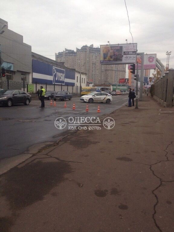 Влетели в столб: в жутком ДТП в Одессе погибли две женщины. Опубликованы фото