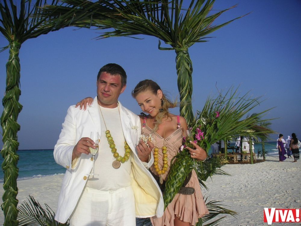 Тина Кароль впервые поделилась трогательными снимками со свадьбы на Мальдивах