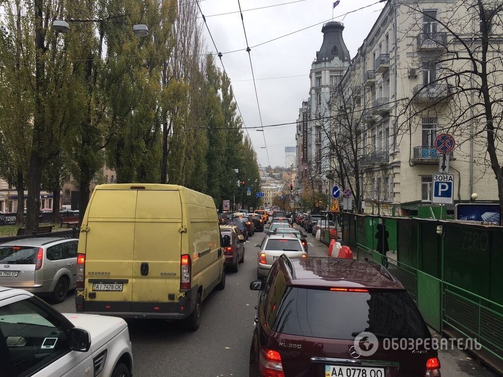 Парализованный Киев: автохамы ликуют, полиция бездействует