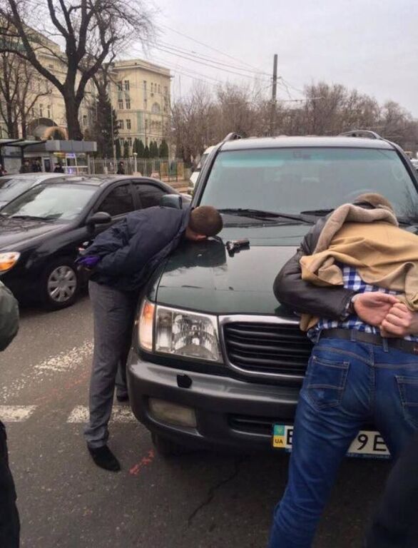 Як незручно вийшло: в Одесі "борців із корупцією" спіймали на хабарі