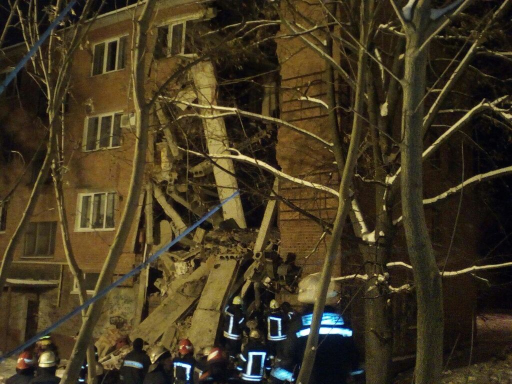 Взрыв в общежитии Чернигова: все подробности