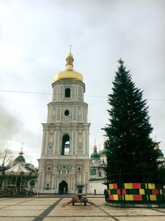 У мережі з'явилися свіжі фото головної новорічної ялинки України