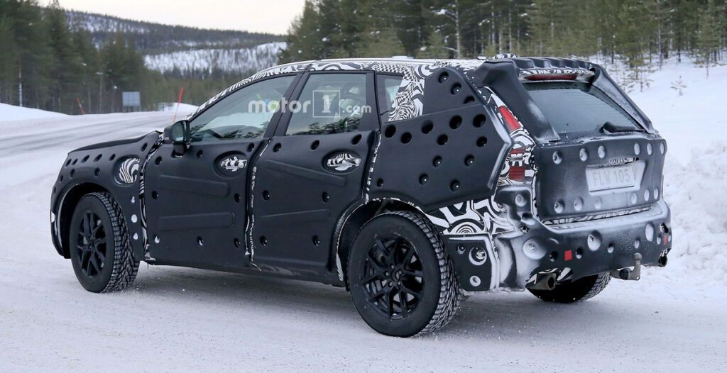 Volvo XC60: прототип нового кроссовера был замечен на зимних испытаниях