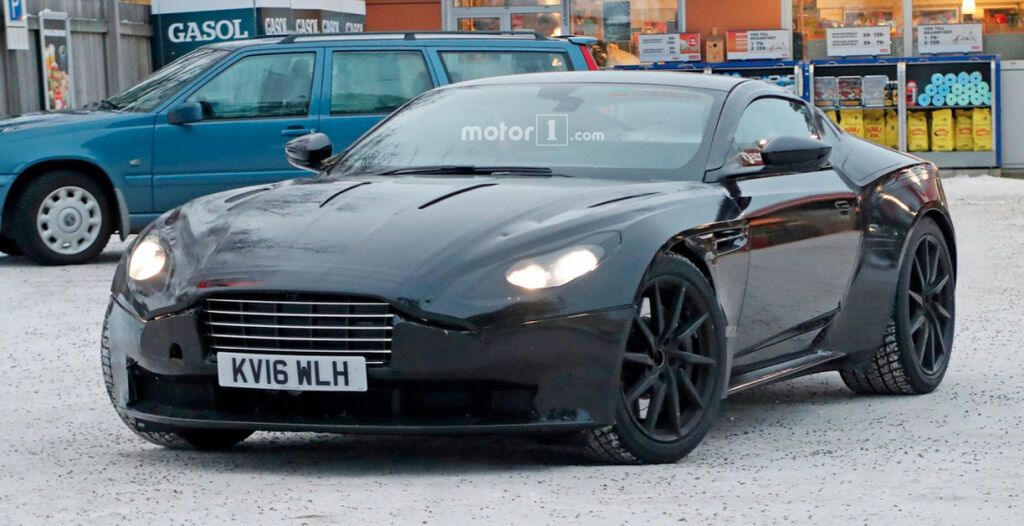 Aston Martin Vantage выехал на тесты в заснеженной Швеции