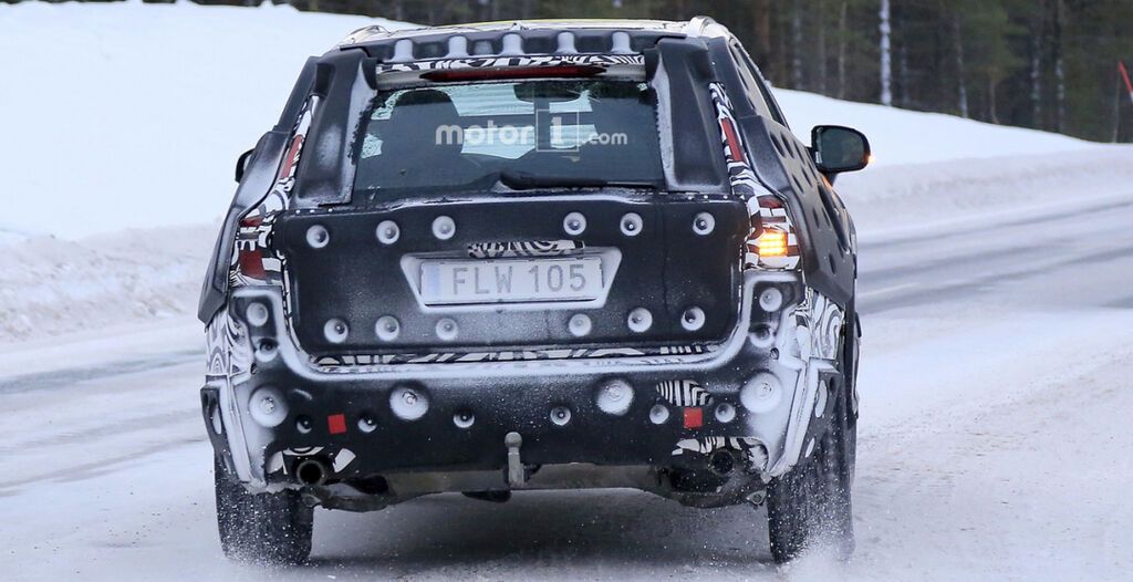 Volvo XC60: прототип нового кроссовера был замечен на зимних испытаниях