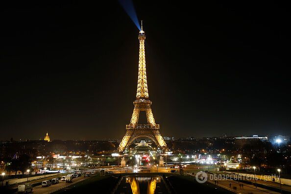 Ейфелева вежа згасла: у Парижі підтримали жителів Алеппо