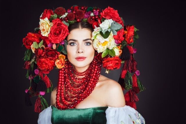 Крымчанка покажет "цветущую Украину" на конкурсе "Мисс Вселенная": опубликованы фото костюма
