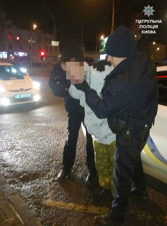 В Киеве возле вокзала задержали опасного грабителя