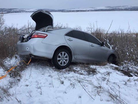 Слизькі дороги: автомобіль із сестрою Савченко потрапив у ДТП