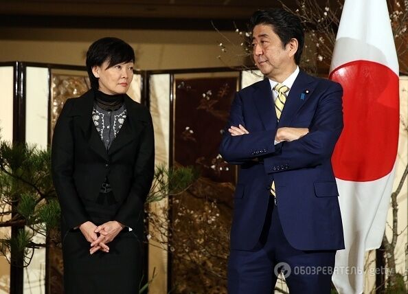 "Самурай ждет гопника": соцсети высмеяли опоздание Путина на встречу с премьером Японии