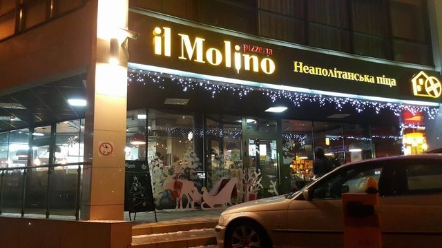 У Києві рознесли ресторан: з'явилися фото з місця п'яної бійки