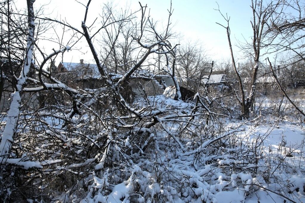 Зима на фронте: появились фото из заснеженной Авдеевки