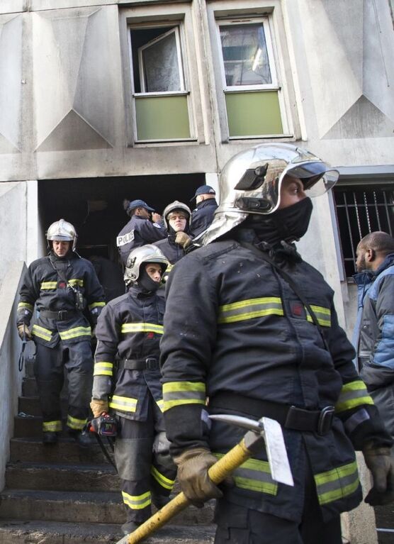 Пожар во французском центре для мигрантов: есть погибший