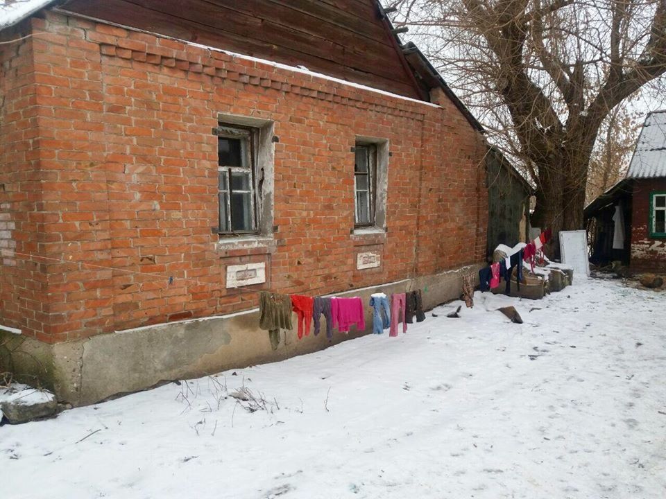 Мати досі шукають: на Донбасі ледь не повторилась київська трагедія із залишеними дітьми