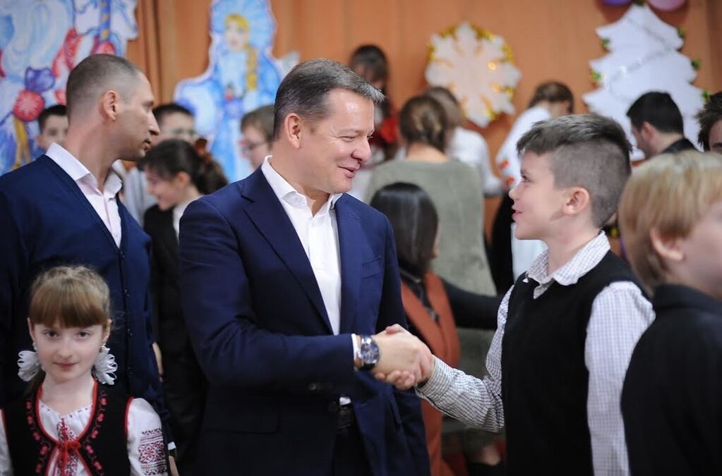 Ляшко прийшов з подарунками до дітей із вадами зору